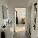 Helle Premium Christine Ruhig Citynah, 100qm, Sonnentrasse Appartement *