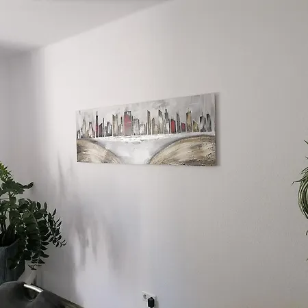 Helle Premium Christine Ruhig Citynah, 100qm, Sonnentrasse