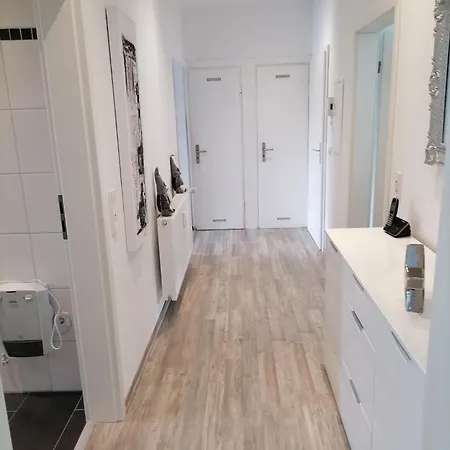 Helle Premium Christine Ruhig Citynah, 100qm, Sonnentrasse