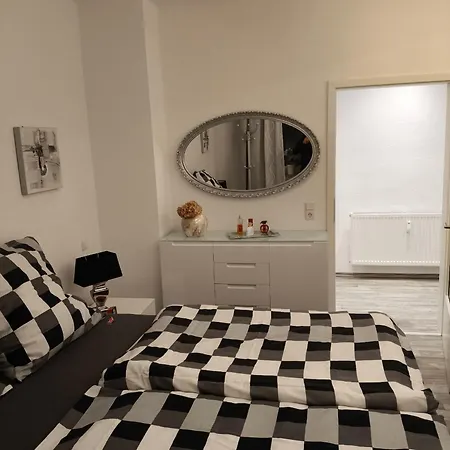 Helle Premium Christine Ruhig Citynah, 100qm, Sonnentrasse Apartmán *