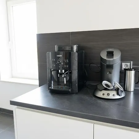 Helle Premium Christine Ruhig Citynah, 100qm, Sonnentrasse *