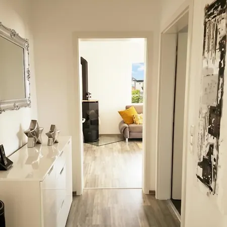 Helle Premium Christine Ruhig Citynah, 100qm, Sonnentrasse Apartmán