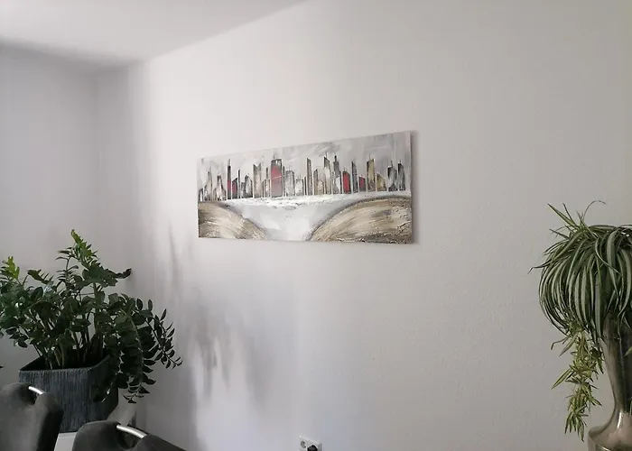 Helle Premium Christine Ruhig Citynah, 100qm, Sonnentrasse