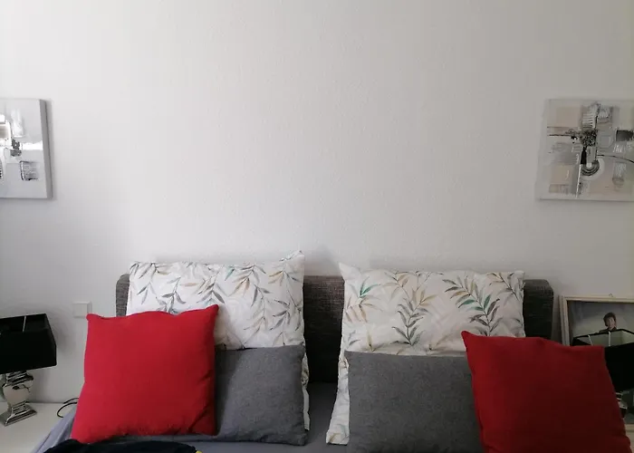 Helle Premium Christine Ruhig Citynah, 100qm, Sonnentrasse