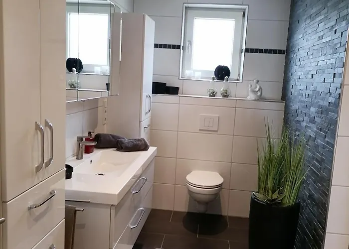 Helle Premium Christine Ruhig Citynah, 100qm, Sonnentrasse Appartement