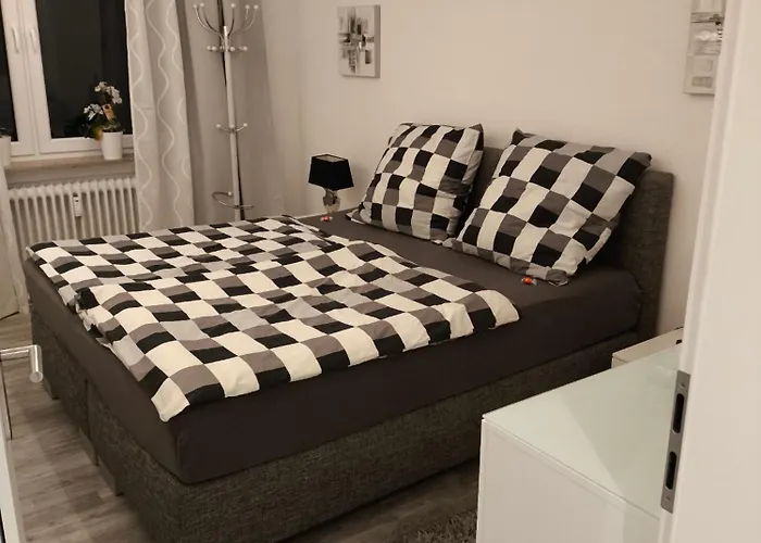 Helle Premium Christine Ruhig Citynah, 100qm, Sonnentrasse Appartement