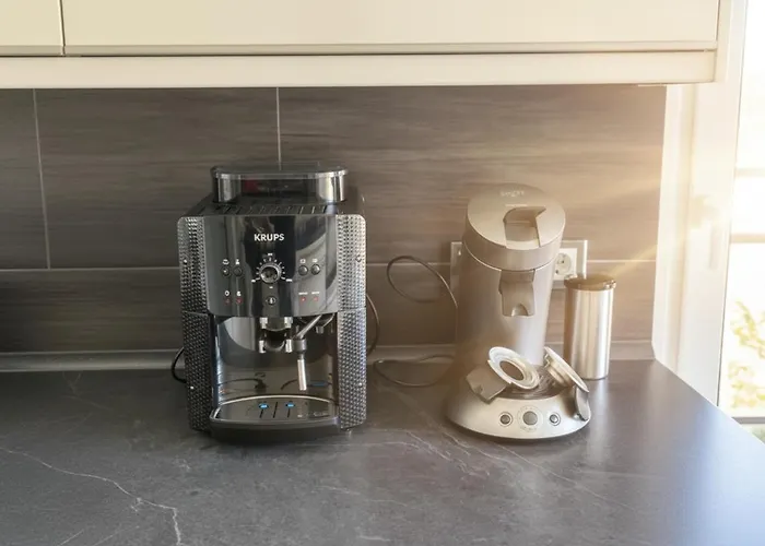 Appartement Helle Premium Christine Ruhig Citynah, 100qm, Sonnentrasse